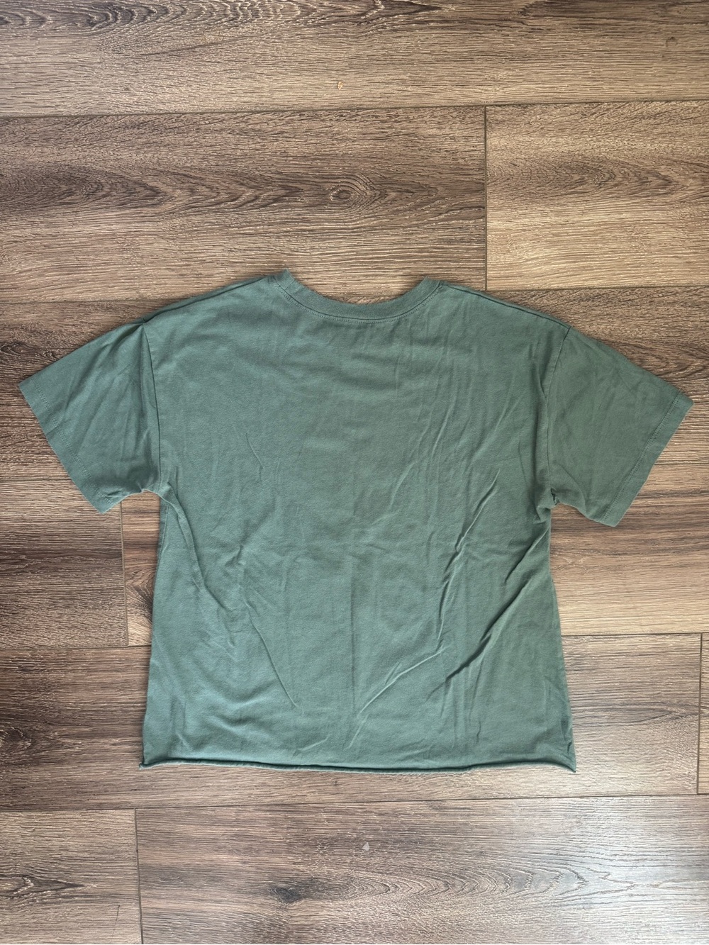 Yellowstone Dutton Ranch Montana Est. 1886 Cropped Short-Sleeve Shirt - Picture 2 of 3